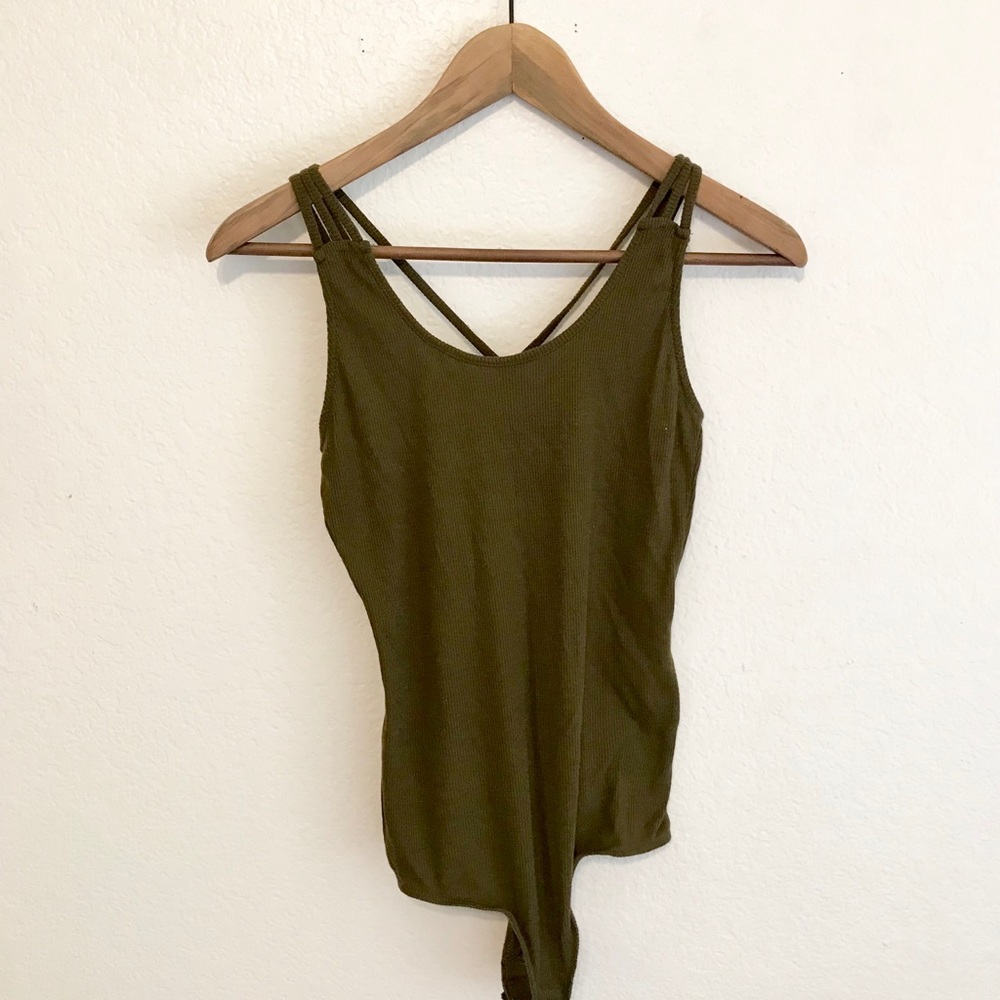 GUESS // Criss Cross Bodysuit